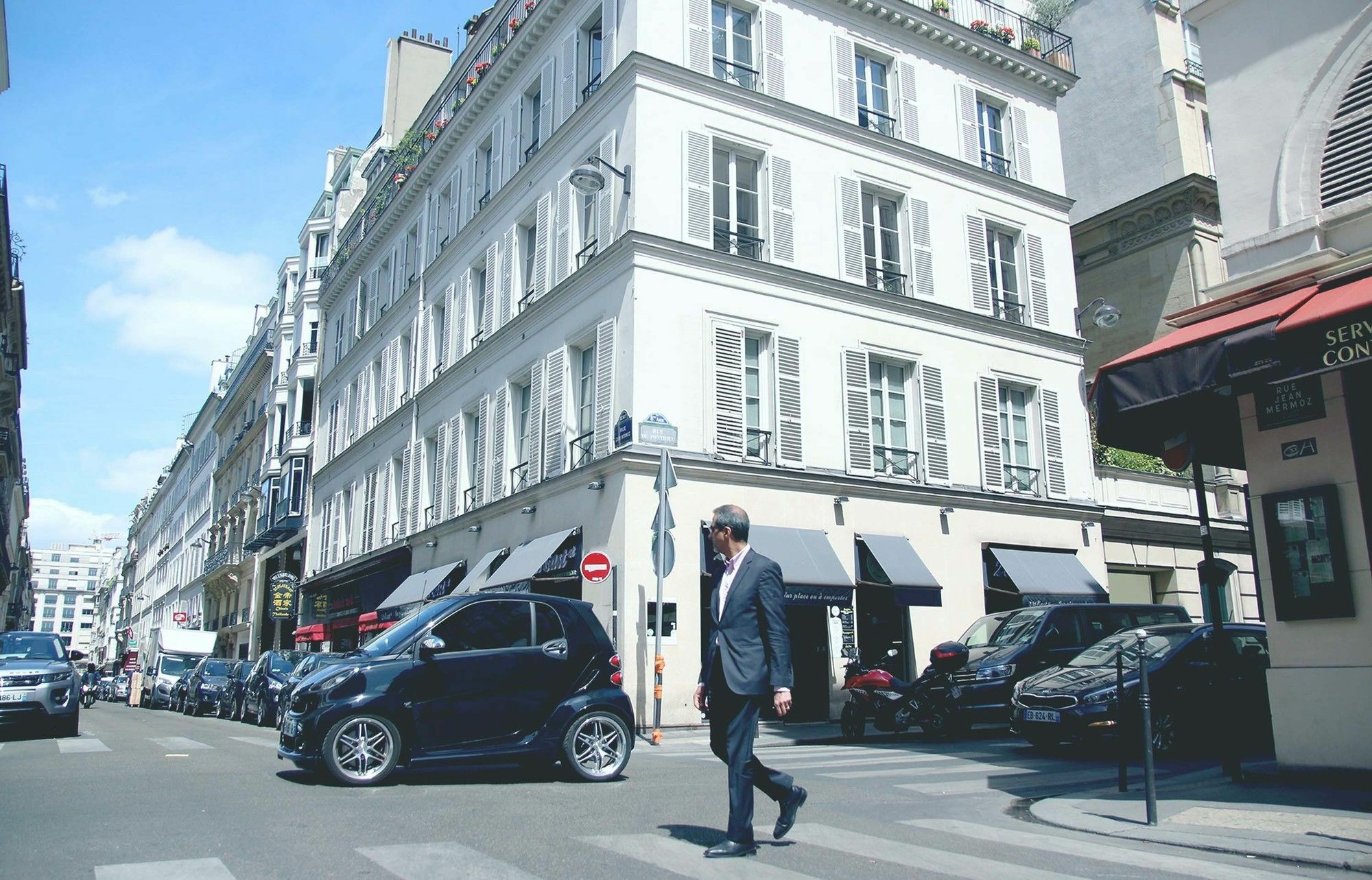 Rue De Ponthieu Central Furnished Apartment Paris Luaran gambar
