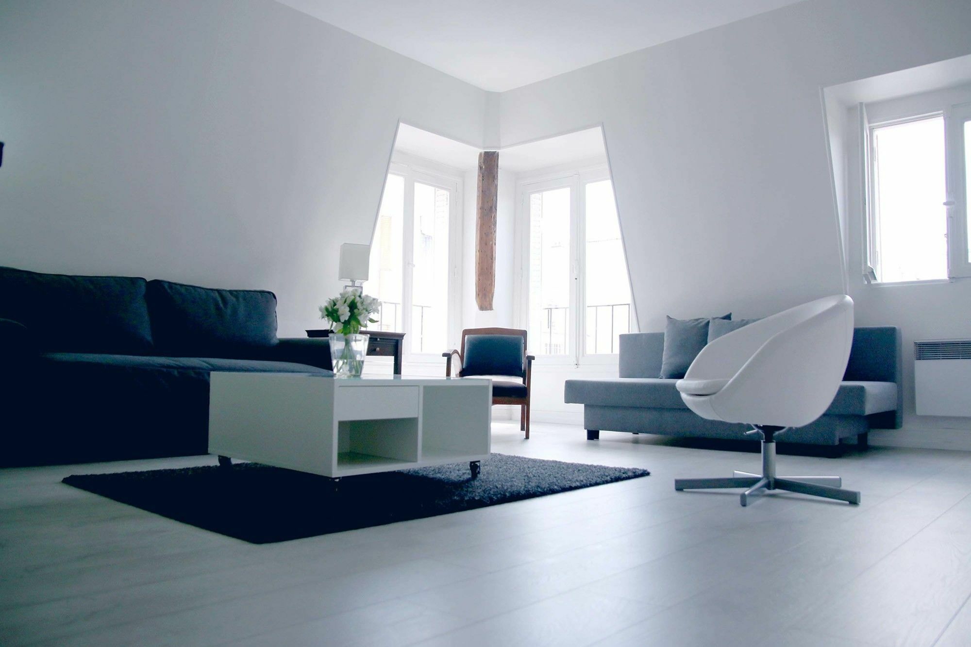 Rue De Ponthieu Central Furnished Apartment Paris Luaran gambar